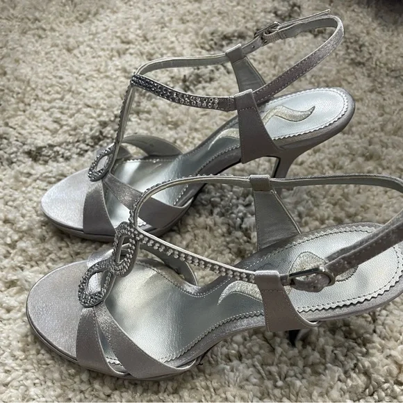 Nina Graysen Heel in Silver Jewel - Picture 2 of 4